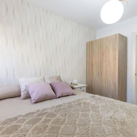 Neptuno Deluxe Apartment Granada Exterior foto